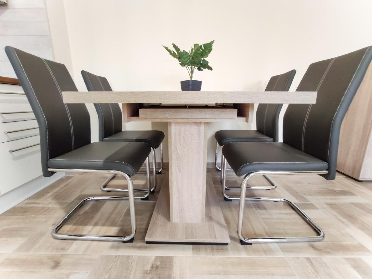 Trika Apartman Sárvár Kültér fotó