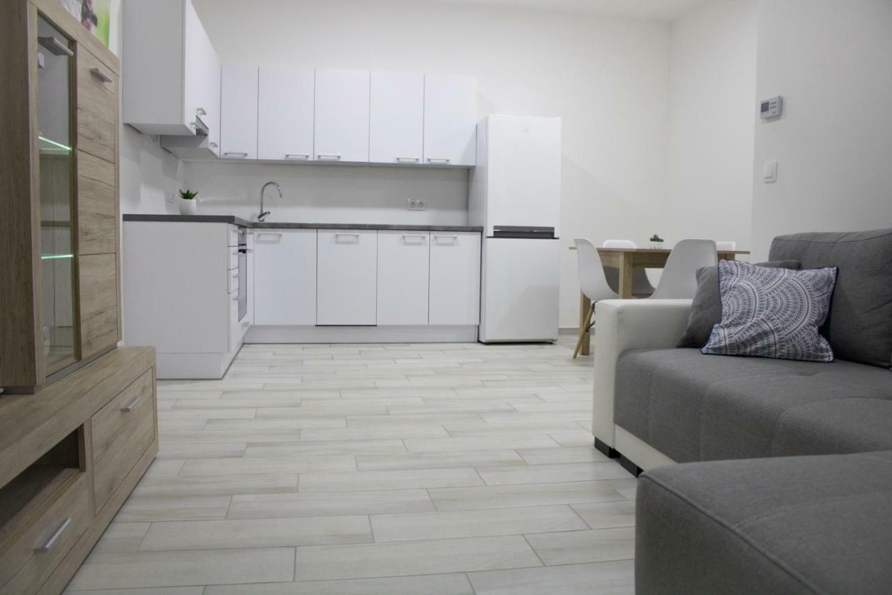 Trika Apartman Sárvár Kültér fotó